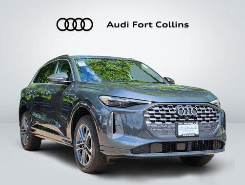 Tambora Gray Metallic 2026 Audi Q5 Premium Plus TFSI quattro S tronic