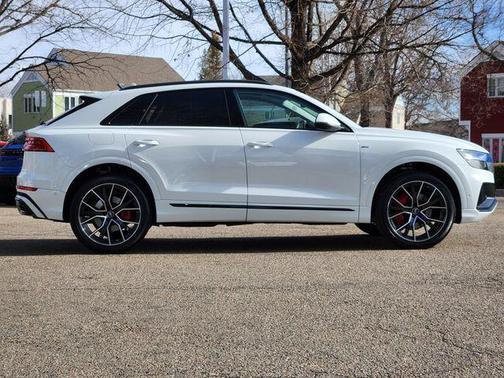 2023 Audi Q8 55 Premium Plus