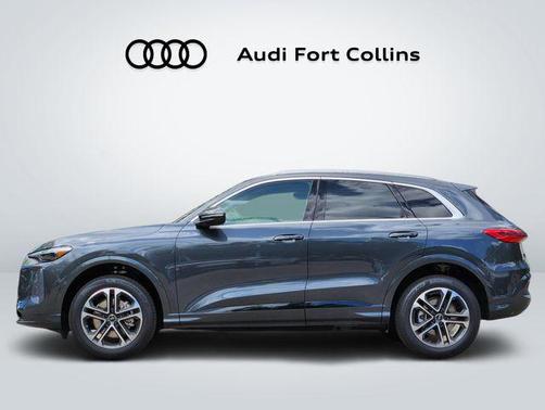 Tambora Gray Metallic 2026 Audi Q5 Premium Plus TFSI quattro S tronic