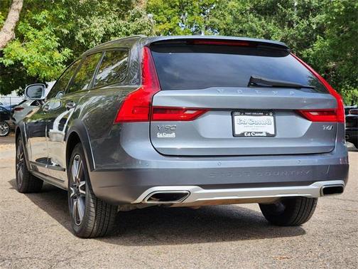 2018 Volvo V90 Cross Country T6