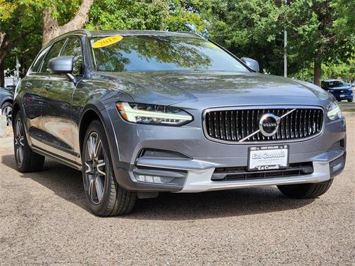 2018 Volvo V90 Cross Country T6