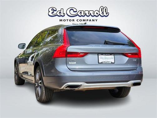 2018 Volvo V90 Cross Country T6