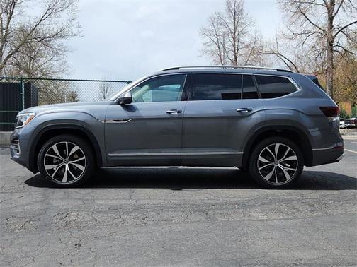 2025 Volkswagen Atlas 2.0T SEL Premium R-Line 4MOTION