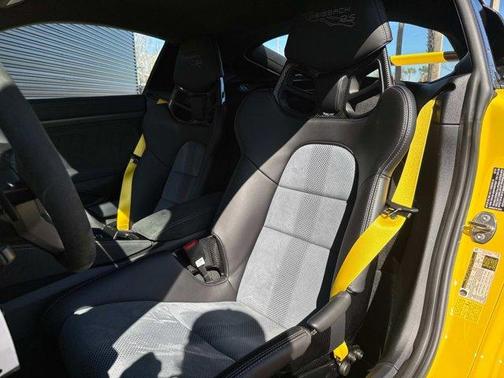2024 Porsche 718 Cayman GT4 RS