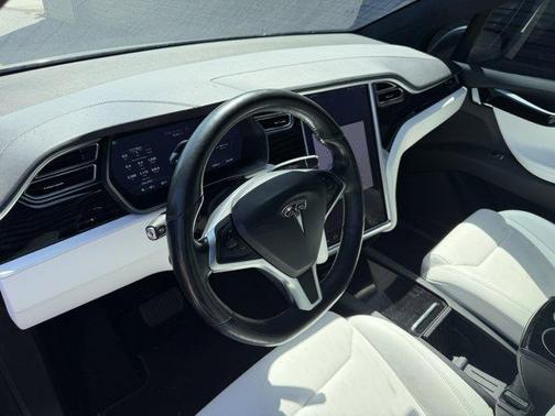 2017 Tesla Model X P100D