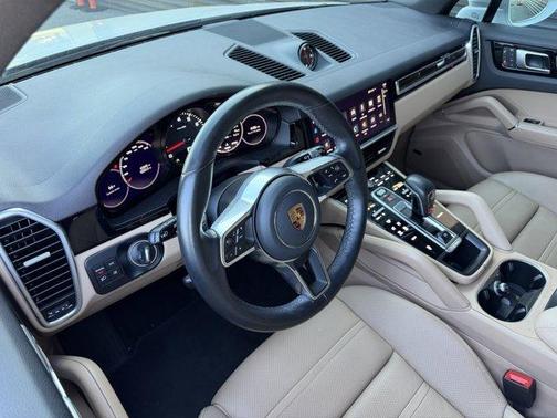 2022 Porsche Cayenne Platinum Edition