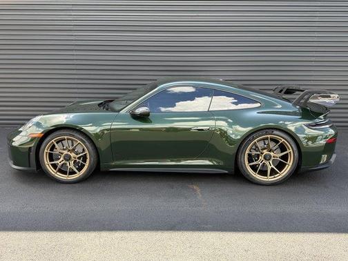 Oak Green Metallic 2026 Porsche 911 GT3