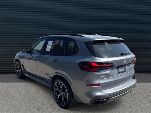 2024 BMW X5 M60i