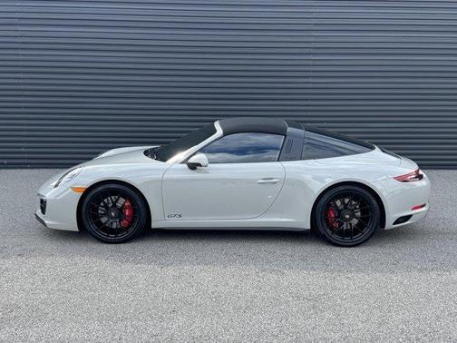 2019 Porsche 911 Targa 4 GTS