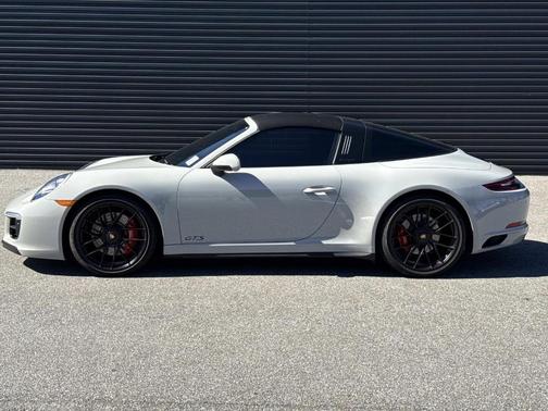 2019 Porsche 911 Targa 4 GTS
