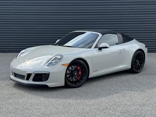 2019 Porsche 911 Targa 4 GTS