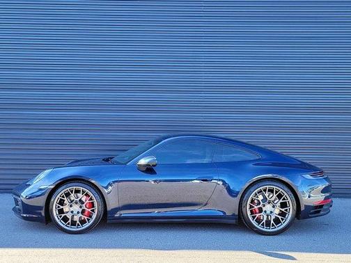 Photo 3 of 27 of 2022 Porsche 911 Carrera S