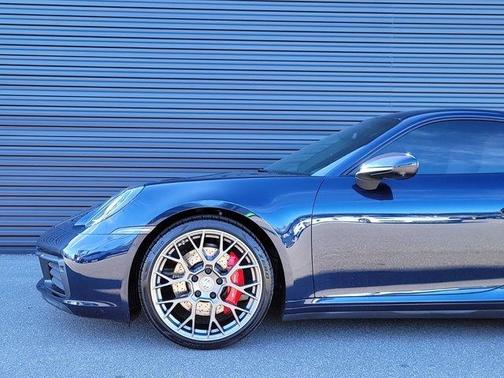 Photo 5 of 27 of 2022 Porsche 911 Carrera S