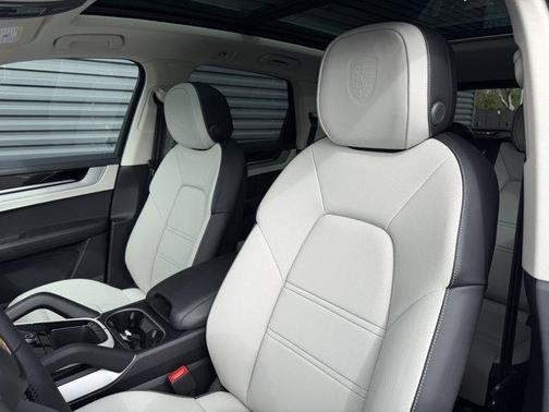 2026 Porsche Cayenne Base