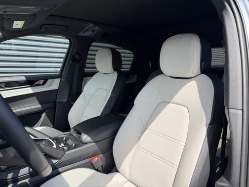 2026 Porsche Cayenne AWD