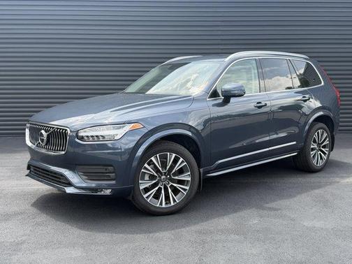 Denim Blue Metallic 2022 Volvo XC90 T5 Momentum 7 Passenger