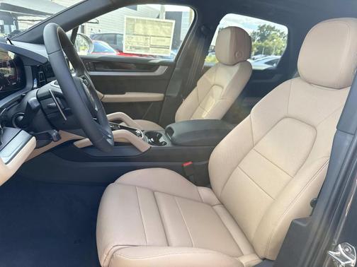 2026 Porsche Cayenne Base