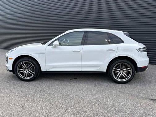 2021 Porsche Macan Base
