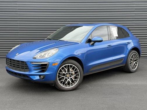 Sapphire Blue Metallic 2017 Porsche Macan S