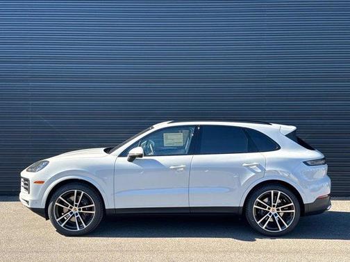 2025 Porsche Cayenne Base