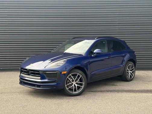 2025 Porsche Macan Base