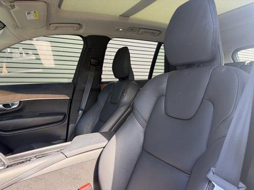 Crystal White 2024 Volvo XC90 B6 Plus Bright Theme 7-Seater