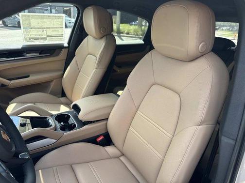 2026 Porsche Cayenne AWD