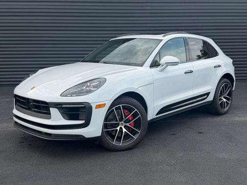Carrara White Metallic 2022 Porsche Macan S