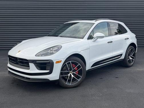 Carrara White Metallic 2022 Porsche Macan S