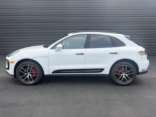 Carrara White Metallic 2022 Porsche Macan S