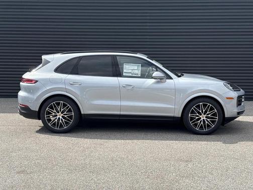 2026 Porsche Cayenne Base