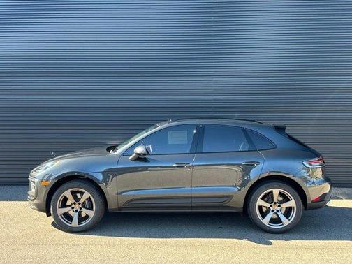2025 Porsche Macan Base