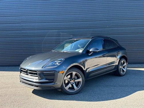 2025 Porsche Macan Base