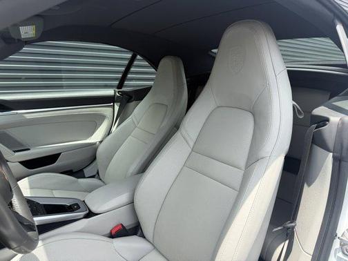 Carrara White Metallic 2020 Porsche 911 Carrera 4S