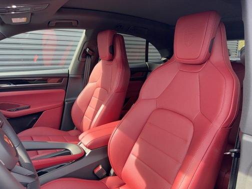 2026 Porsche Macan 4S