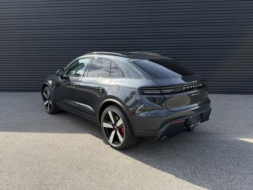 2026 Porsche Macan 4S