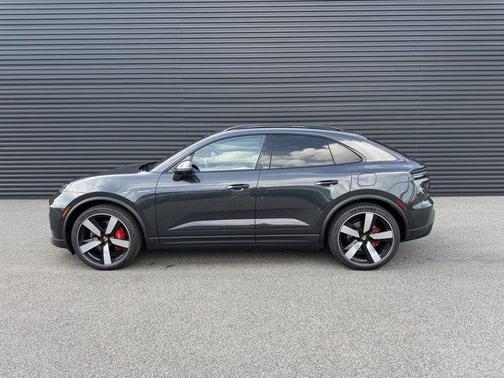 2026 Porsche Macan 4S