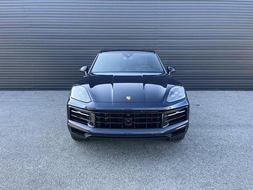 2024 Porsche Cayenne Base