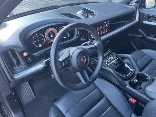 2024 Porsche Cayenne Base