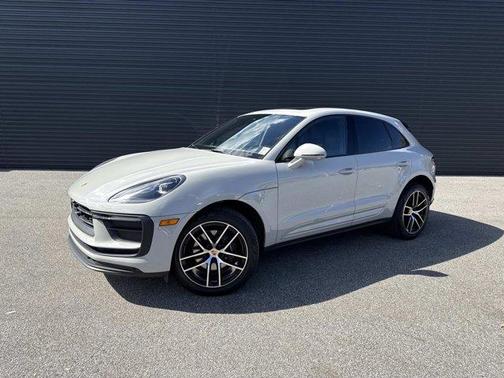 2022 Porsche Macan Base