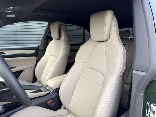 2026 Porsche Macan 4