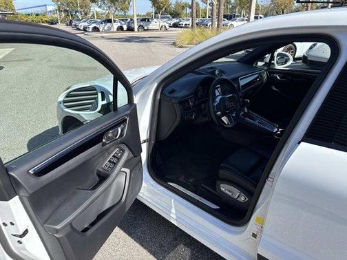 2021 Porsche Macan S