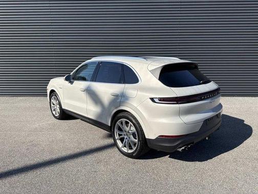 2026 Porsche Cayenne AWD