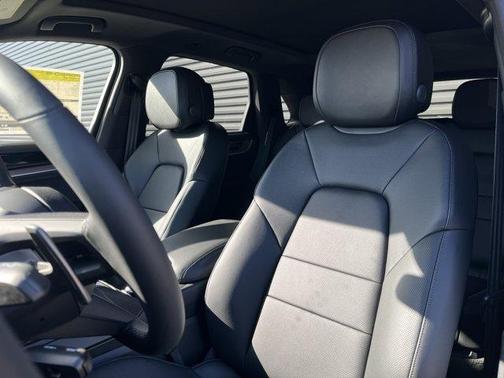 2026 Porsche Cayenne AWD