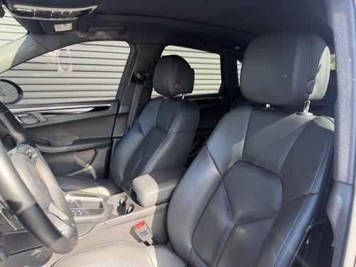 2021 Porsche Macan S