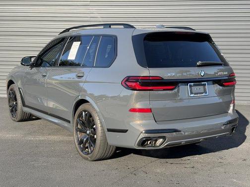 Gray Metallic 2025 BMW X7 M60i