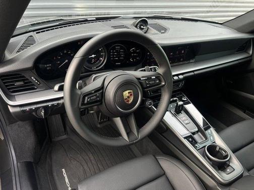 2024 Porsche 911 Carrera