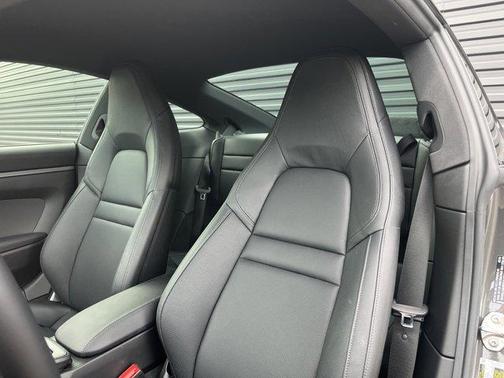 2024 Porsche 911 Carrera