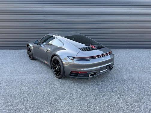 2024 Porsche 911 Carrera