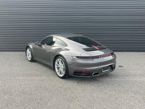 2024 Porsche 911 Carrera